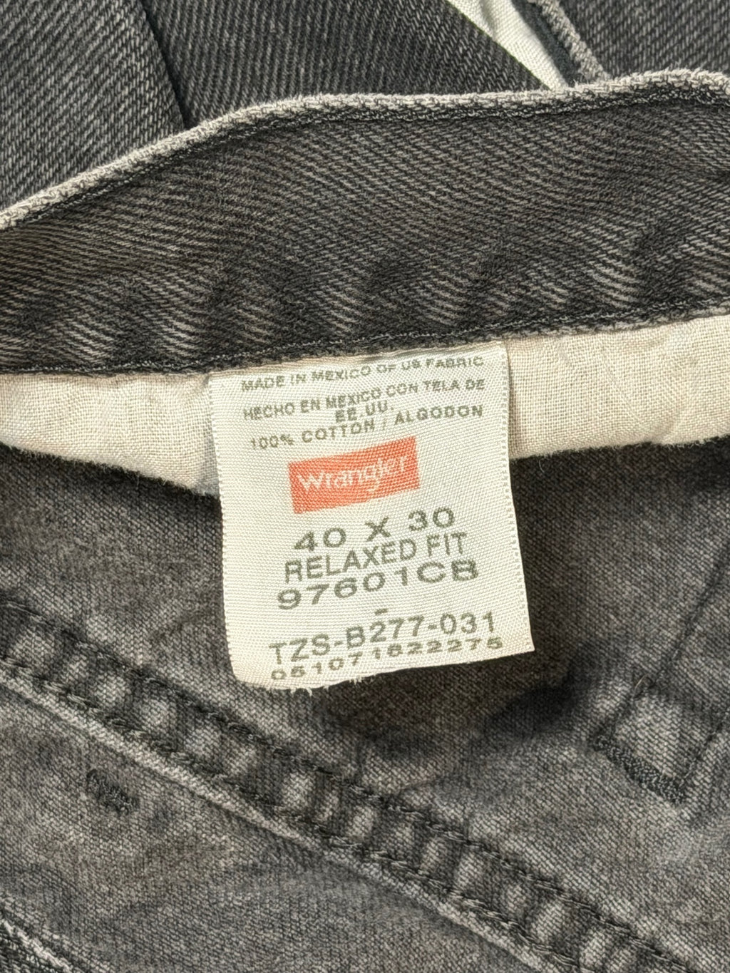 Wrangler Black Relaxed Fit Jeans 40x30
