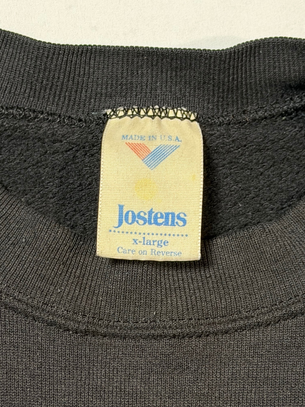 Vintage Jostens U.S. Navy Embroidered Sweatshirt XL