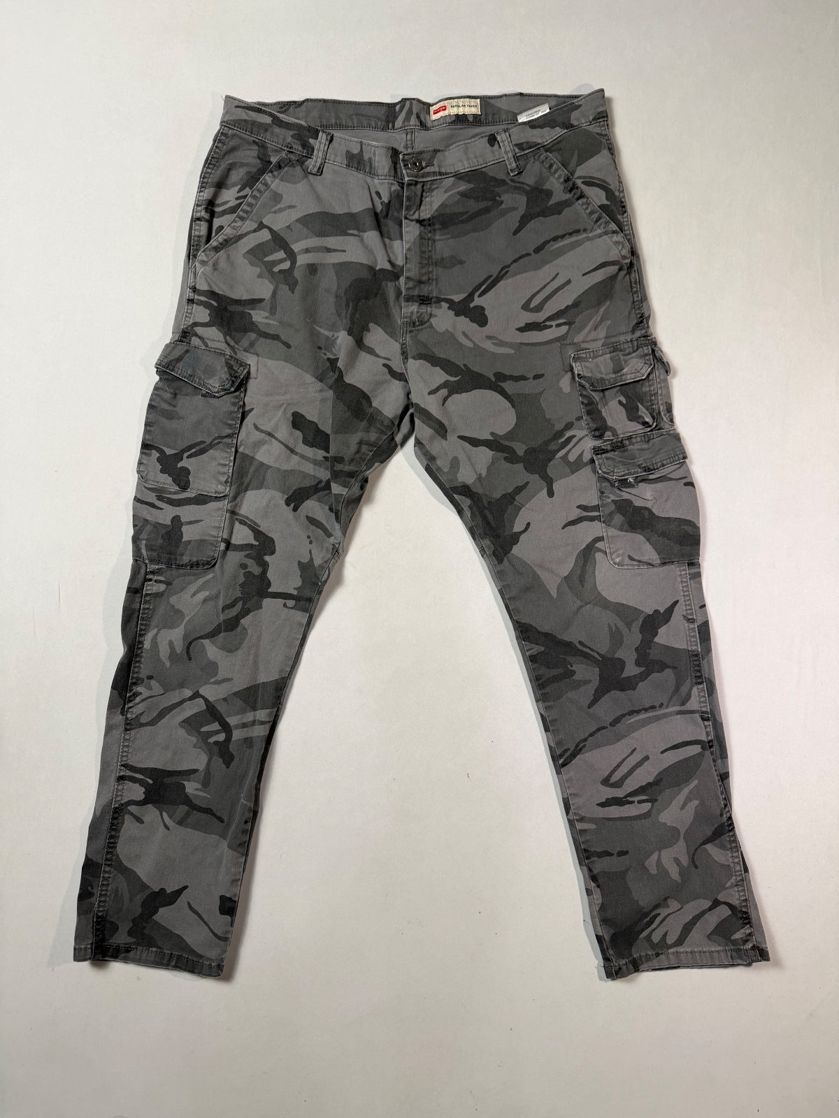 Wrangler Gray Camo Regular Taper Cargo Pants 38x30