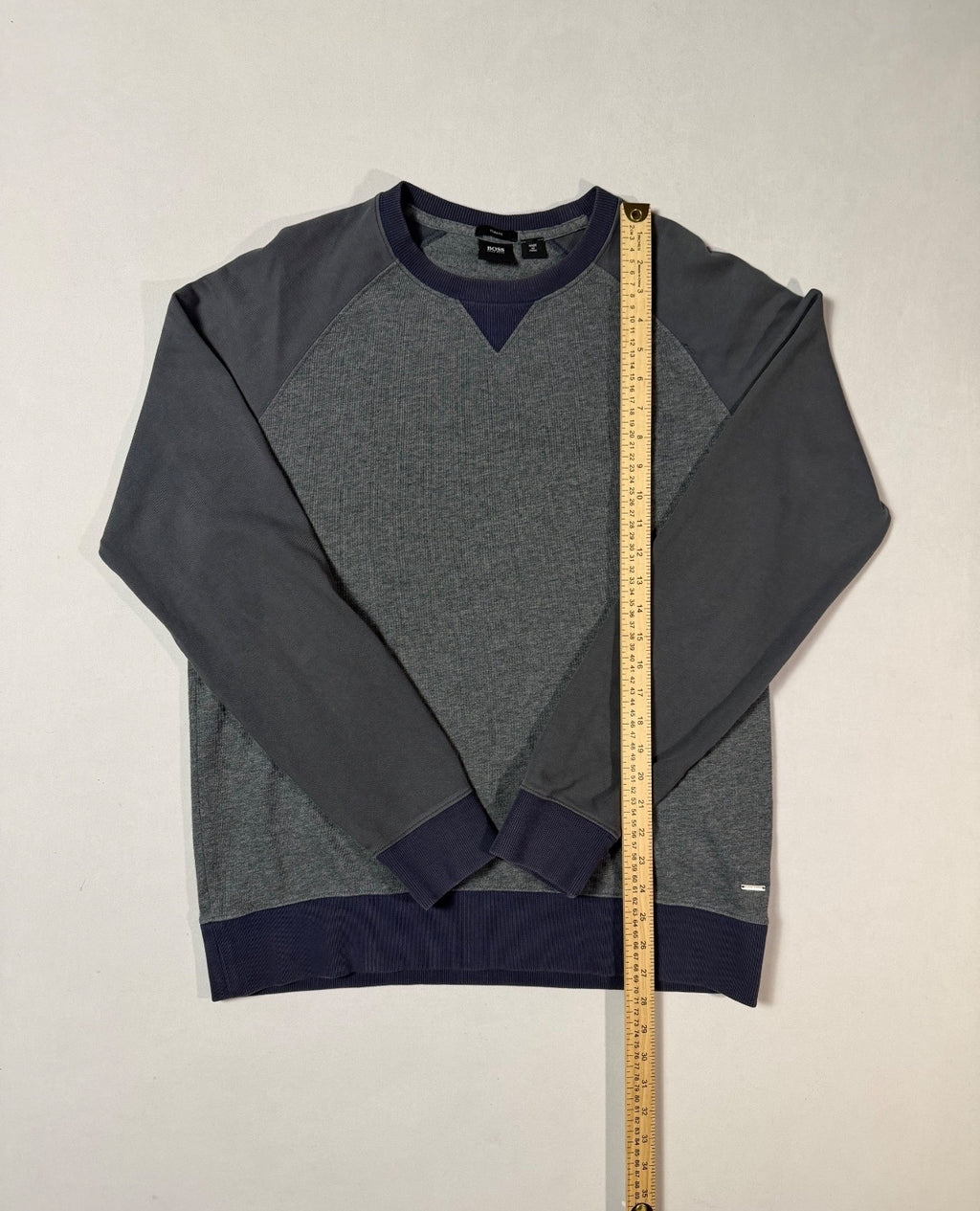 Title: Hugo Boss Gray Colorblock Crewneck Sweatshirt XL